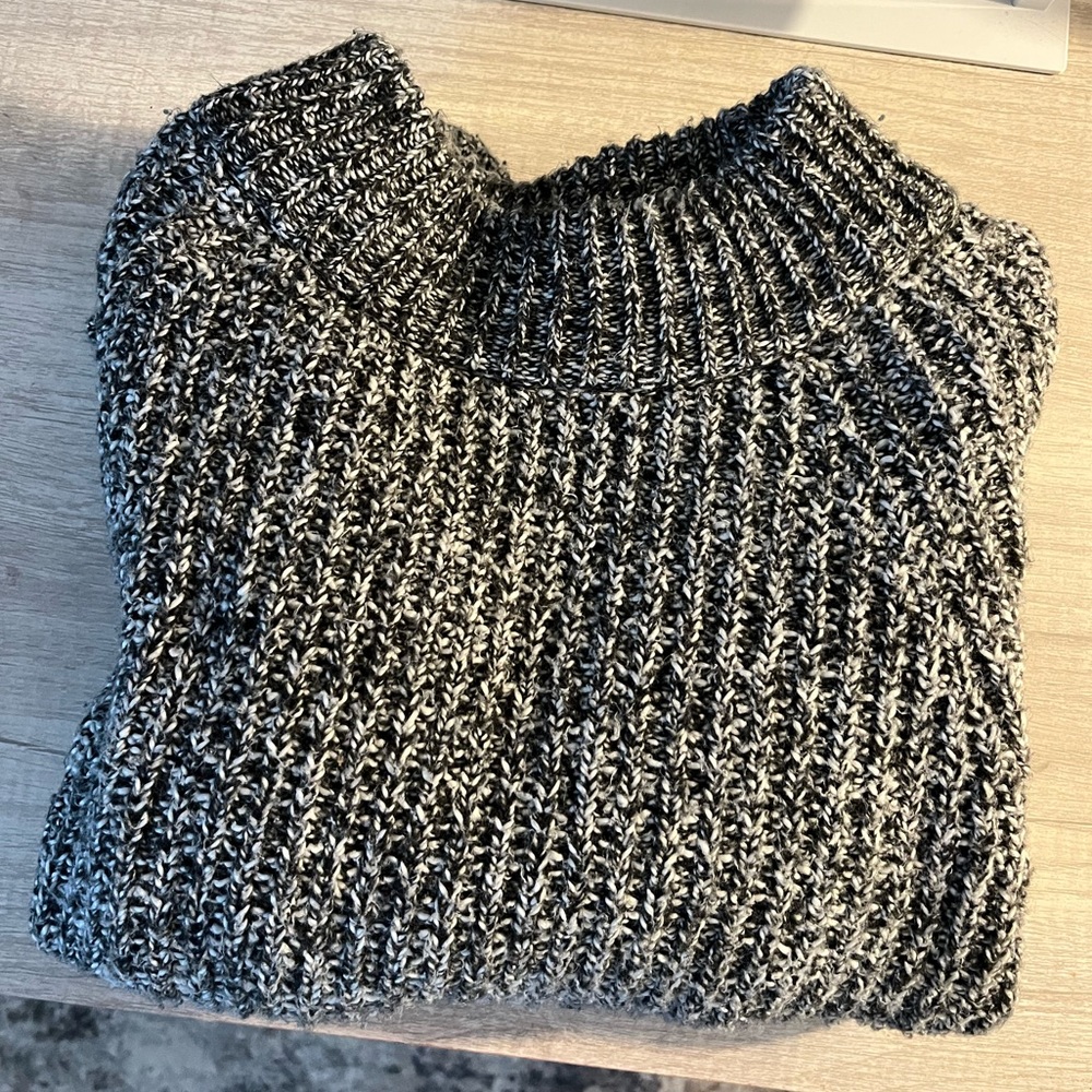 Sweater- chunky, oversized, and cozy!